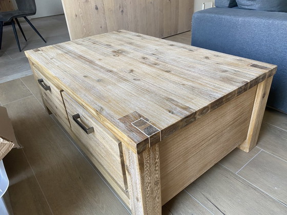 Image 1 of Table basse en acacia massif (120x75x45)
