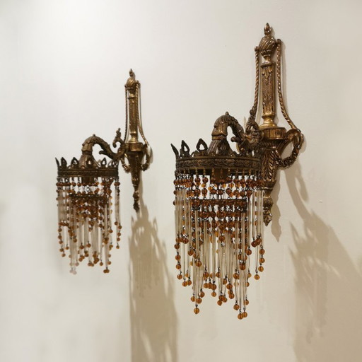 PAREJA DE LAMPARAS / APLIQUES MODERNISTAS DE LATON CON CUENTAS