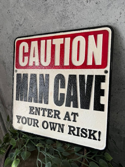 Letrero de pared de hierro fundido: "¡PRECAUCIÓN! ¡ENTRE BAJO SU PROPIA RESPONSABILIDAD!" - Envío gratuito