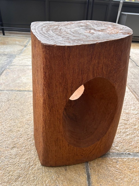 Image 1 of Bijzettafel in hout