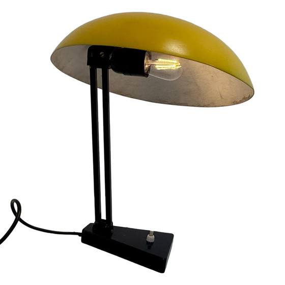 Image 1 of Hala Zeist - Lampada da scrivania modello 145 - Base nera e paralume giallo