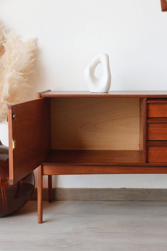 Image 1 of Da Silva" vintage sideboard - Younger