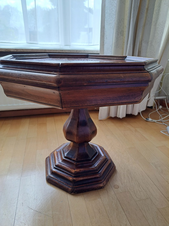 Image 1 of Mesa auxiliar hexagonal con cajón