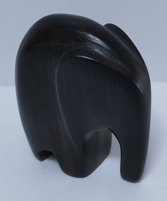 Image 1 of Dos esculturas de elefantes en madera preciosa.
