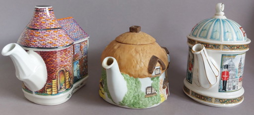 Set of vintage ceramic teapots - UK 1960-1970