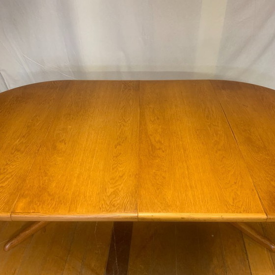 Image 1 of Table ronde/ovale de Van den Berghe-Pauvers