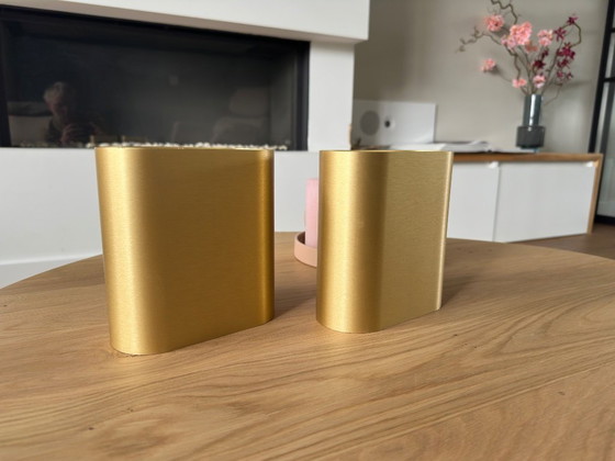 Image 1 of 2 lámparas de pared LED modulares Duell, anodizadas en oro.