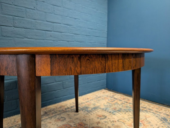 Image 1 of Table de salle à manger ronde extensible vintage, en palissandre, années 1960