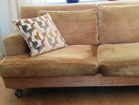 Image 1 of Linteloo spacious 3-seater sofa