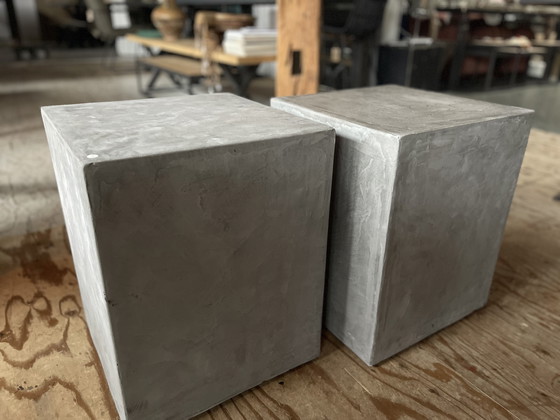 Image 1 of Beton cire kruk op wieltjes.   €125,-