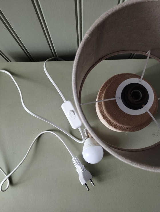 Image 1 of Piccola lampada da comodino vintage degli anni '70 in gres chamotte e paralume in juta.