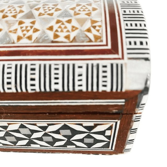 Image 1 of Vintage Khatam geometrische houten sieradendoos parelmoer inlegwerk hout 1970's