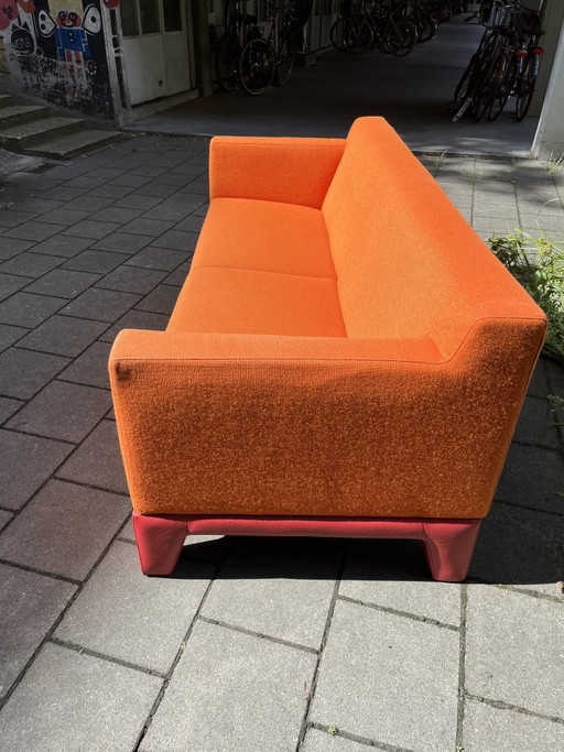 Pode Plot Bank von Design Duo – Orange/Rot – banken, Leather, Wool (photo 2 of 9)
