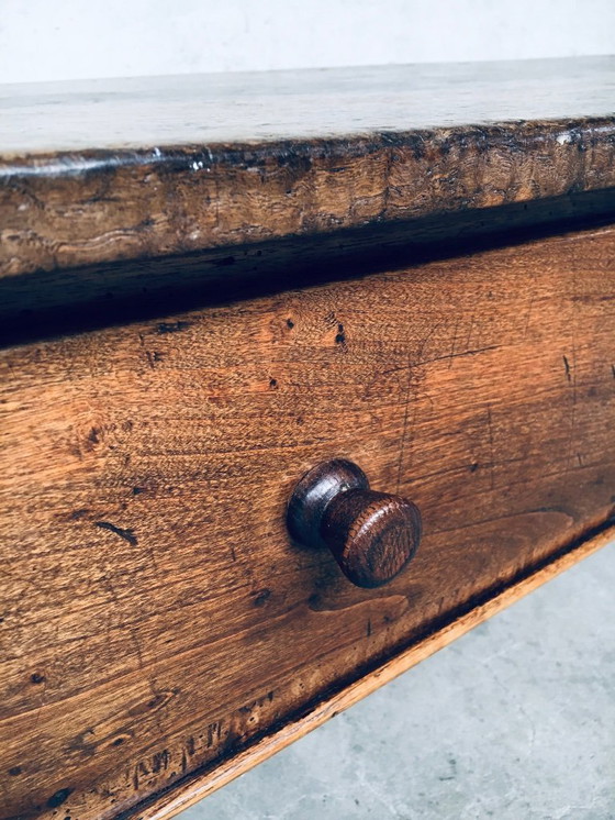 Image 1 of Antiker niedriger Konsolentisch oder Couchtisch im spanischen Volkskunststil