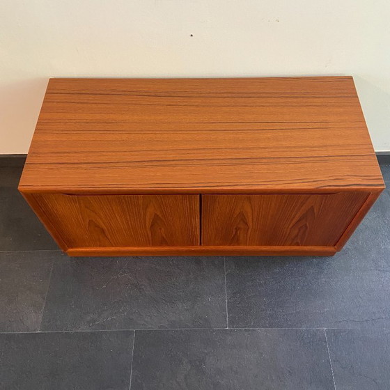 Image 1 of Alter dänischer TV-Schrank/ niedriges Sideboard von Dyrlund