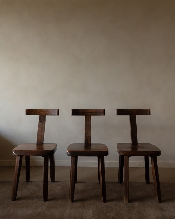 Image 1 of Set of 3 Vintage “T” Dining Chairs by Aranjou, France (c.1960s) – Stained Elm, Brutalist Sculptural