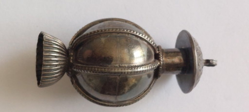 Frasco de perfume/pomander de plata antigua (plata de ley 925 – 20 gramos)