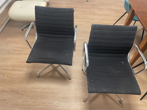 2x Eames Bürostühle Herman Miller Renovierung