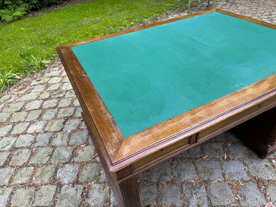 Image 1 of Scrivania da ministro/a per partner, 160x120 cm, mogano e rovere. 15 cassetti. Inglese.