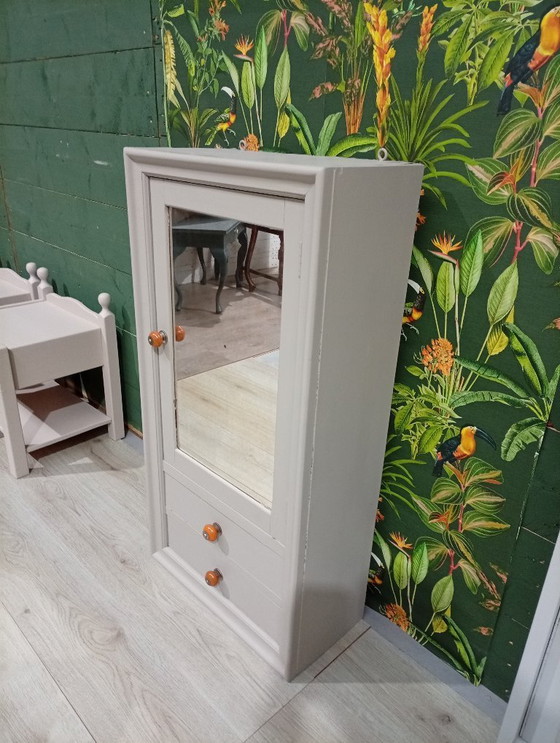 Image 1 of Armario con espejo