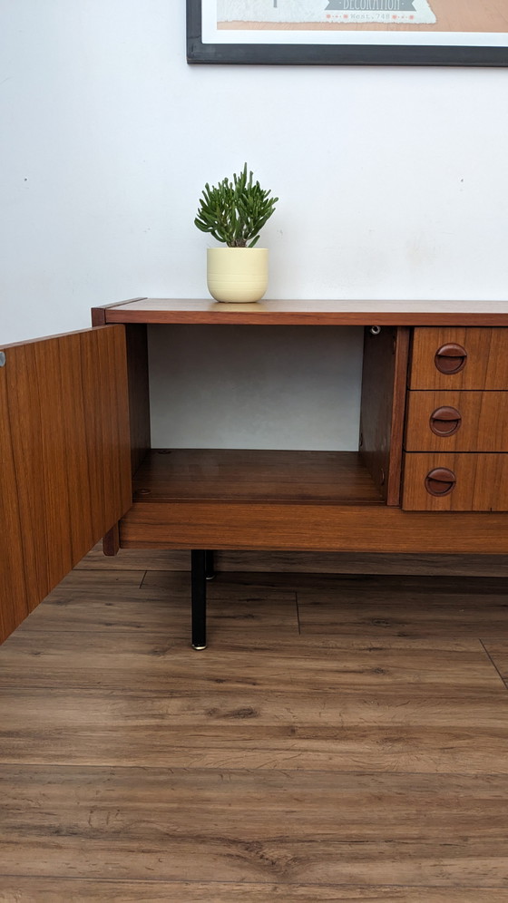 Image 1 of Credenza in stile scandinavo vintage