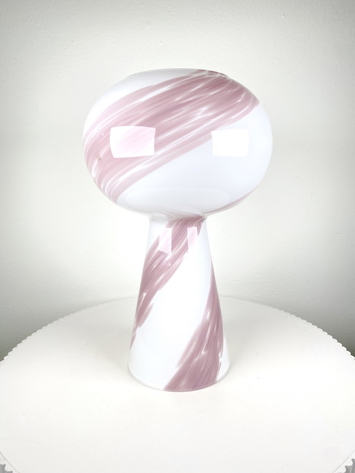 Vintage Murano glazen paddestoel bol medium-formaat tafellamp in wit opaline met lichtroze swirl
