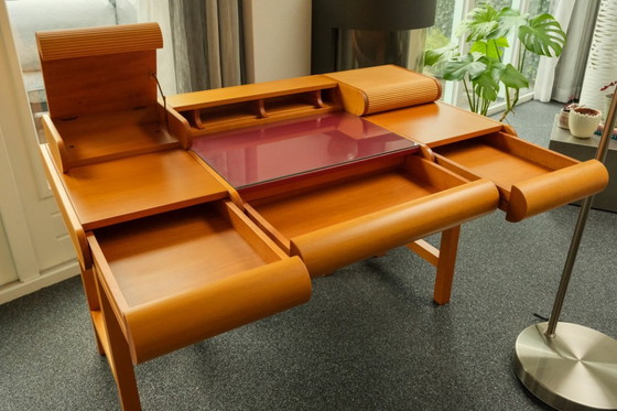 Image 1 of Oficina Giorgetti, onwerp Umberto Asnago