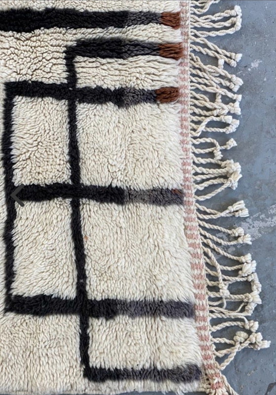 Image 1 of Berber tapijt Beni Mrirt abstract gezicht