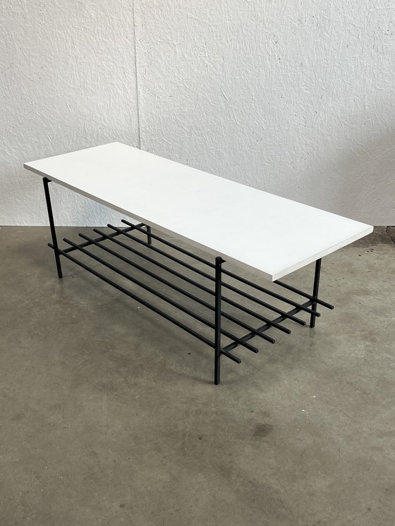 Image 1 of Table basse vintage, plateau en bois blanc sur structure en acier noir. 1970's