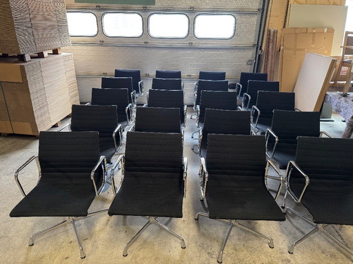 Vitra EA108 – Set da 20 | Originali | Condizioni eccellenti | Ricondizionati