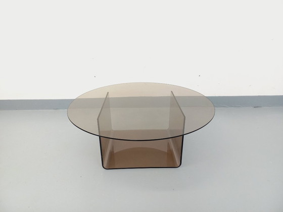 Image 1 of Vintage round coffee table in glass and plexiglass, Space Age style from the 1970s