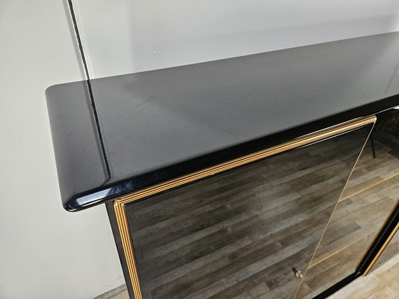 Credenza Pierre Cardin in legno laccato con vano illuminato, 1970 – Credenze con vetrina, Wood (photo 4 of 29)