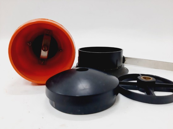 Image 1 of Macinacaffè vintage in plastica arancione