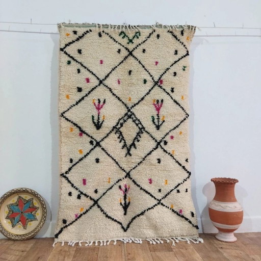 Ambachtelijk uniek authentiek Marokkaans tapijt - Natuurlijke wollen Boho-decoratie handgeweven (172 × 110 cm)