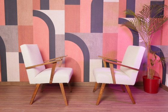 Image 1 of Poltrona vintage beige bouclé in legno di noce 1960