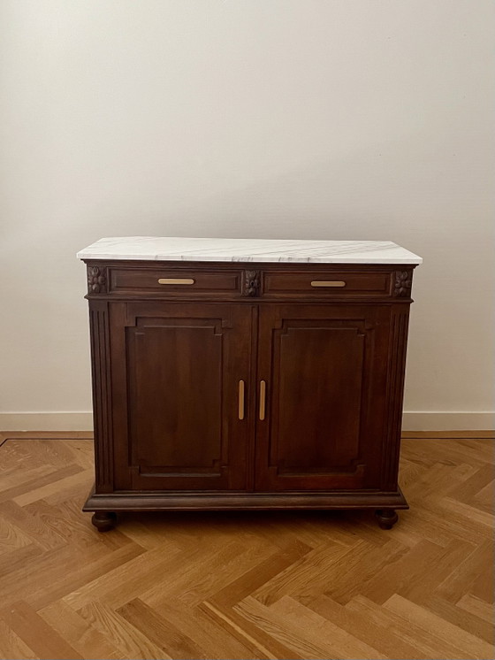 Buffet bas vintage en chêne massif – Wood, Marble (photo 6 of 9)