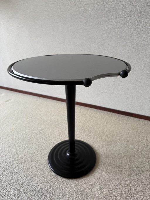 Leolux Besico side table model 533