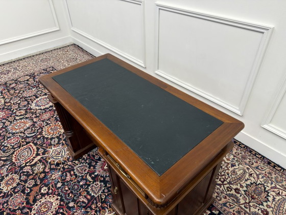 Klein Klassiek Engels Bureau Met Groen Leder – Leather, Wood (photo 15 of 17)