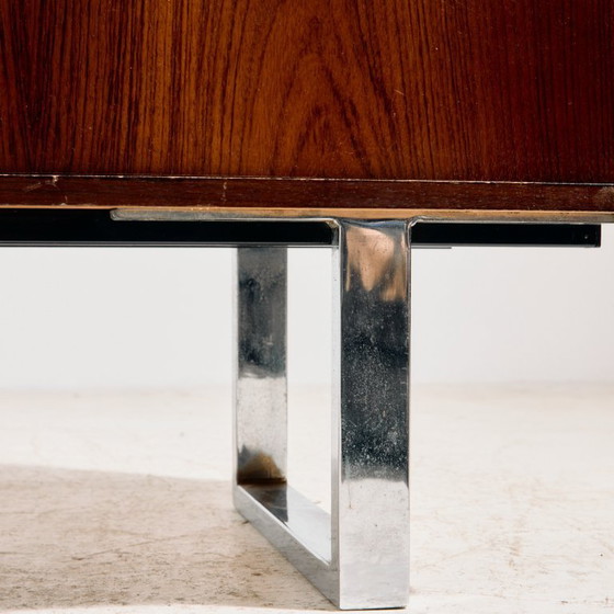 Image 1 of Buffet MK11326 en palissandre, conçu par Trevor Chinn et Ray Leigh pour Gordon Russell.