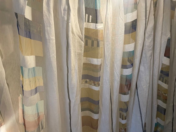 Image 1 of Kinnasand (nu Kvadrat) Tussengordijnen 4 panelen (totaal 16 meter) Geplooid