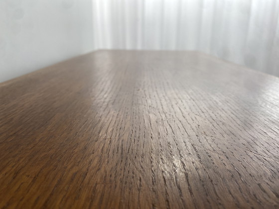 Image 1 of Table basse vintage en chêne français - Rustique et intemporelle