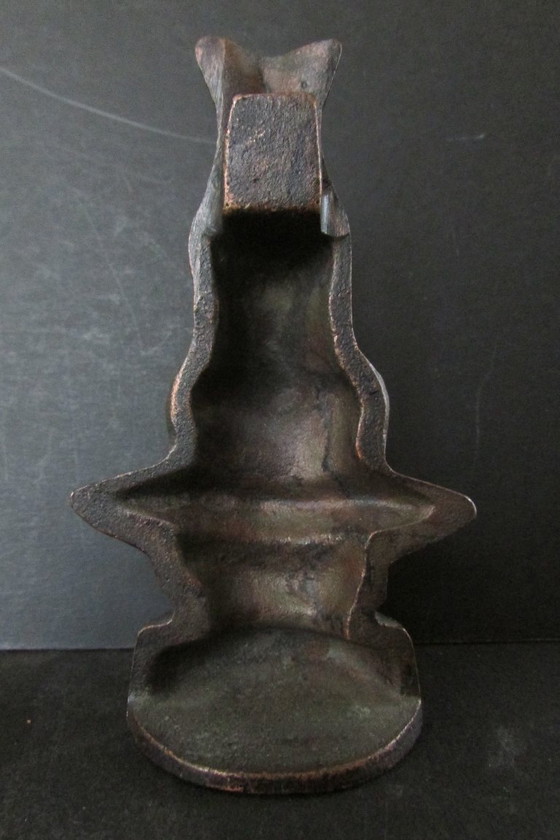 Escultura de una nariz, metal marrón, Bronce (foto 3 de 8)