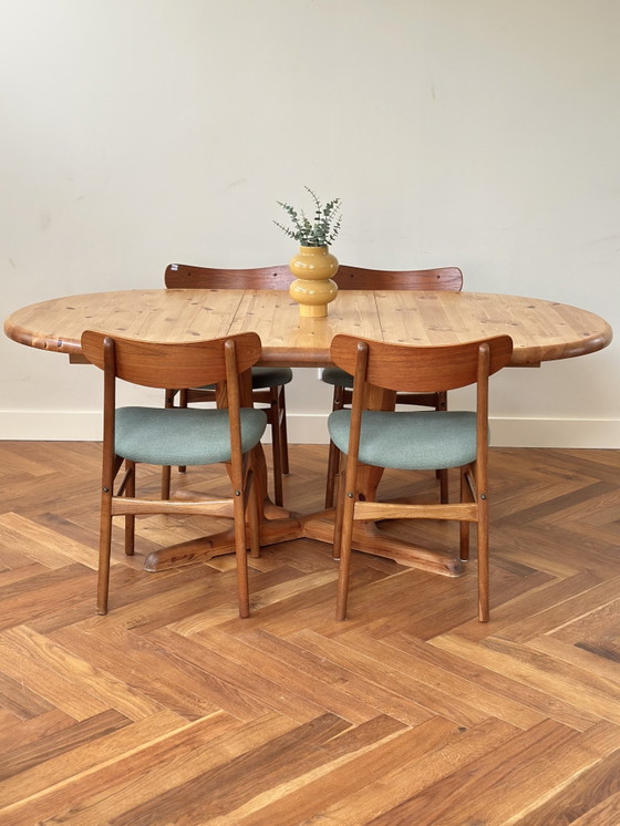 Image 1 of Vintage dining table Danish Design Dyrlund wood 1950s/60s/70s
