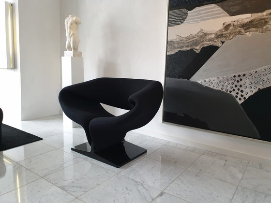 Image 1 of Artifort Pierre Paulin Ribbon Chair met hocker