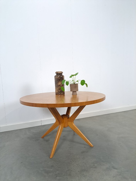 Image 1 of Mesa de centro redonda con patas de madera Ilse Möbel