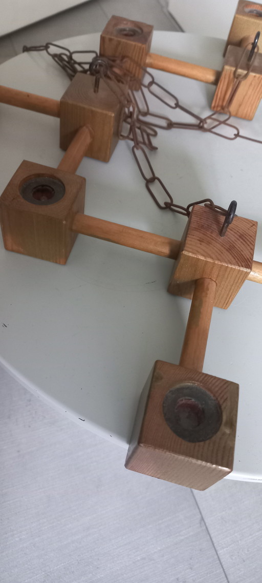 chandelier sculpté du milieu du siècle, rare