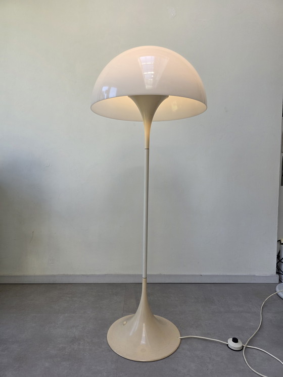 Image 1 of Lampada da terra Panthella vintage di Louis Poulsen