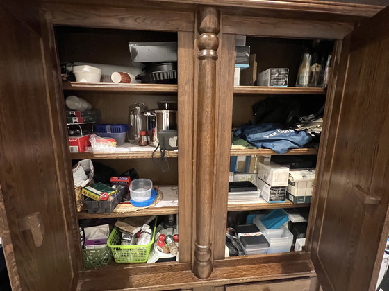 Image 1 of Donker eikenhouten broodkast