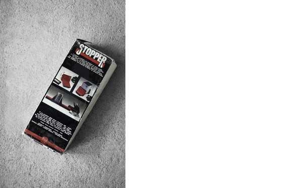 Image 1 of Porta libri vintage in plastica rossa, stile moderno italiano di metà secolo, realizzato da Corus Associati per MGL Plast Fabria