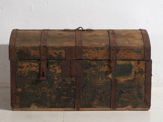 Antique painted travel trunk in pine – Central Europe, circa 1850 – Storage cabinet, Rustic (photo 22 of 40)